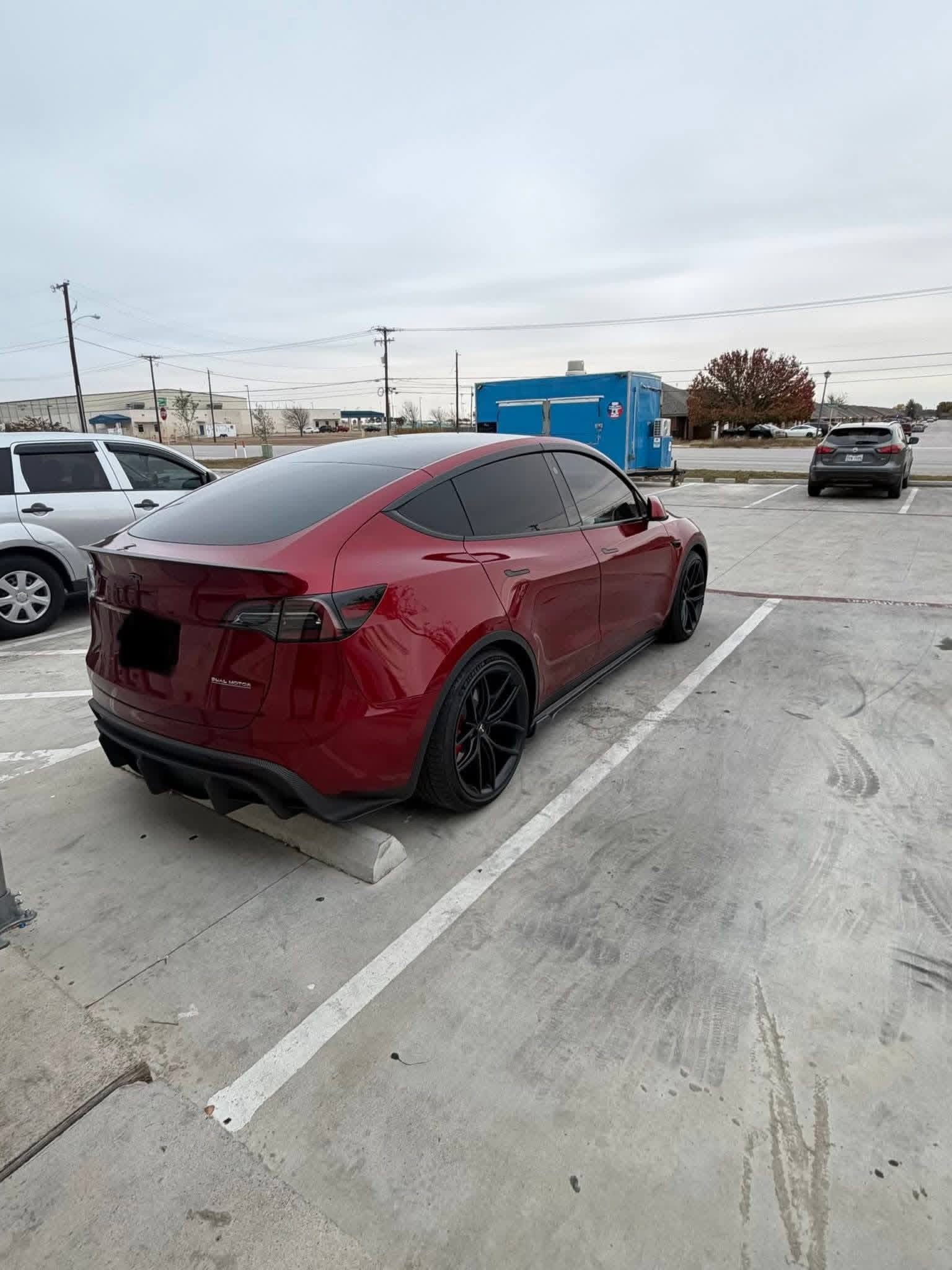Tesla Model Y | The Future, Refined. ⚡️ Exploring the limits of the 2026 Model Y "Juniper" update. 🏎️ 0-60 in 3.5s | 🔋 330+ Mile Range 🤖 FSD (Supervised) | 📱 15.4” Cinematic Display Driving the world’s best-selling SUV into a new era.