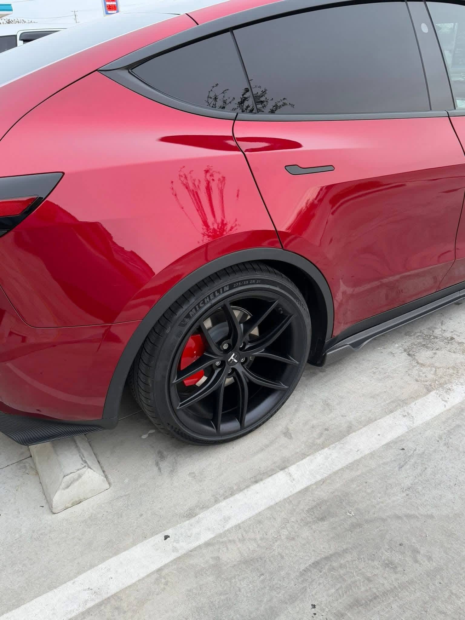 Tesla Model Y | The Future, Refined. ⚡️ Exploring the limits of the 2026 Model Y "Juniper" update. 🏎️ 0-60 in 3.5s | 🔋 330+ Mile Range 🤖 FSD (Supervised) | 📱 15.4” Cinematic Display Driving the world’s best-selling SUV into a new era.